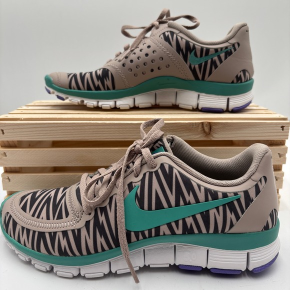 Nike Shoes - Nike Free 5.0 V4 Womens Gray Zebra Print Running Training Shoes Teal 6.5